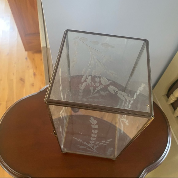 Vintage Etched Glass & Brass Rectangular  Curio Display Case Footed - Picture 2 of 6